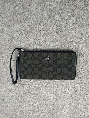 Coach Signature Canvas Zip Wristlet Wallet in Black/Khaki
